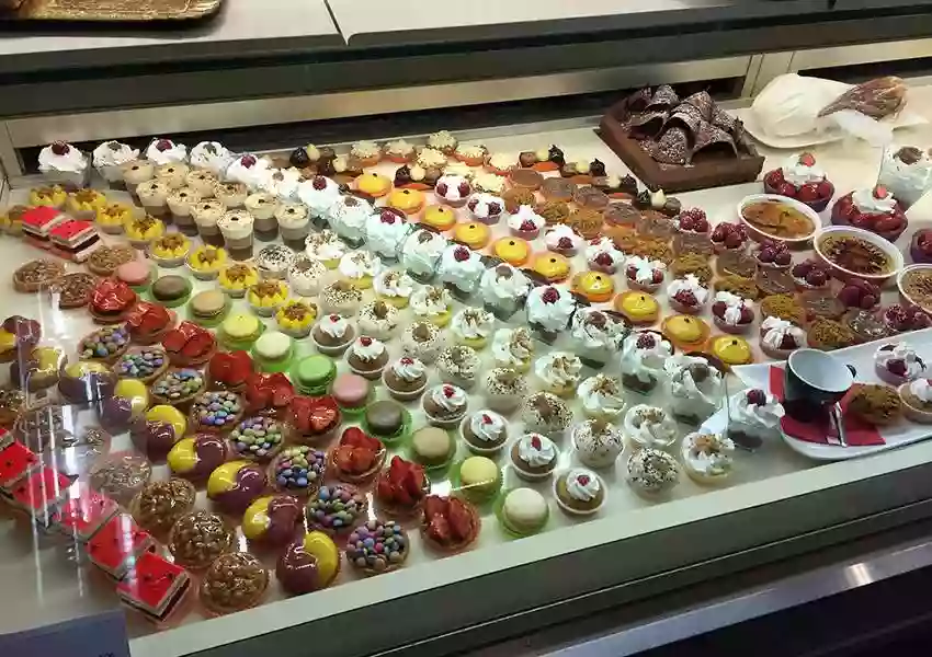 Salon de Thé / Epicerie - La Régence - Pâtisserie Alès